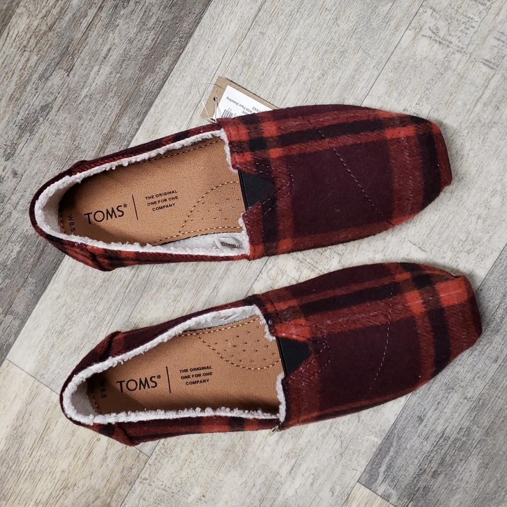 Red Plaid Toms